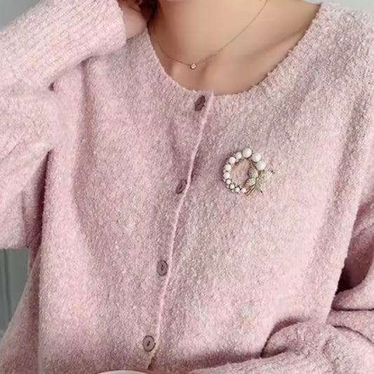 Butterfly Brooch with Shiny Rhinestones & Pearls Clothing Lapel Pin 3.8 x 4.2cm