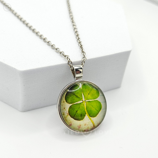 Lucky Crystal Four Leaf Clover Pendant Necklace Irish Shamrock Chain